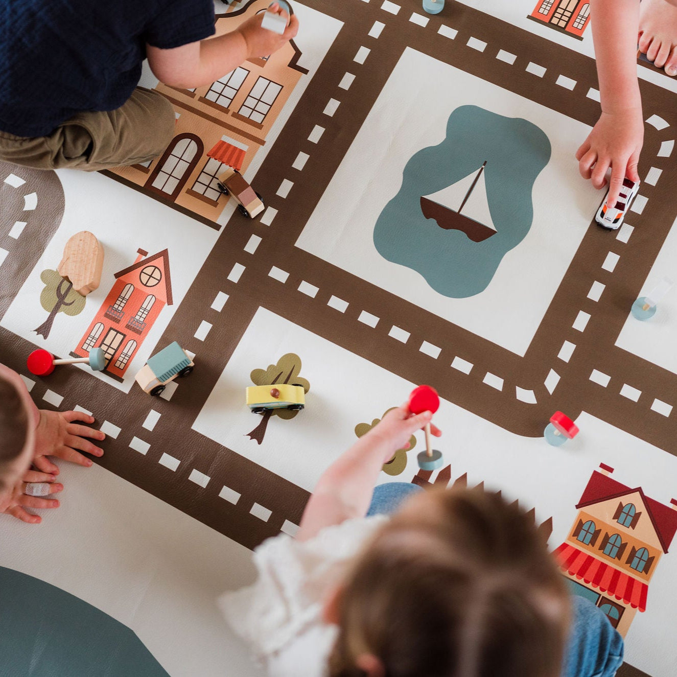 Vegan Leather 2-in-1 Mess Mat