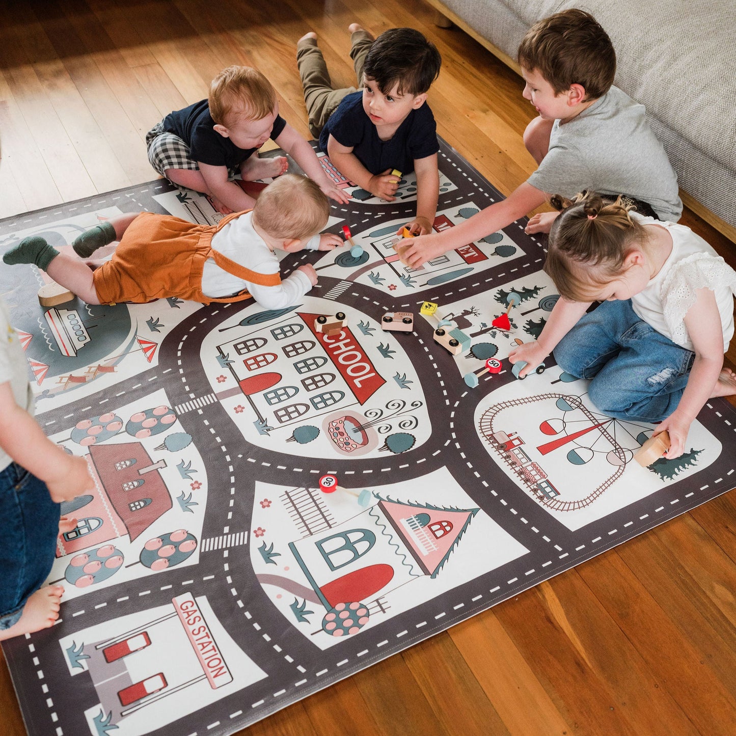 Vegan Leather 2-in-1 Mess Mat